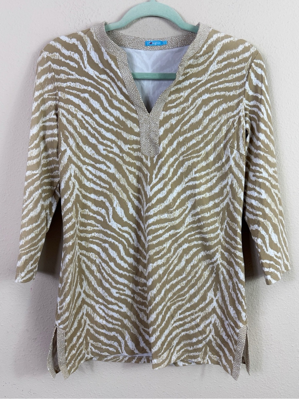 J. McLaughlin Beige White Animal Print Top Tunic size Small